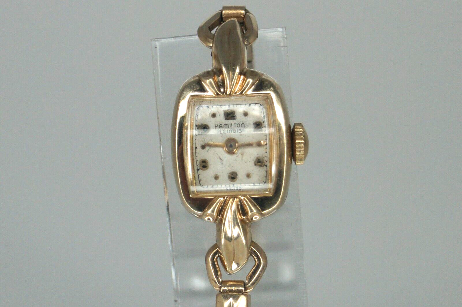 Unique – HAMILTON ILLINOIS Watch – Gold Tone – 17 Jewels – Finesse 12K G.P. Band