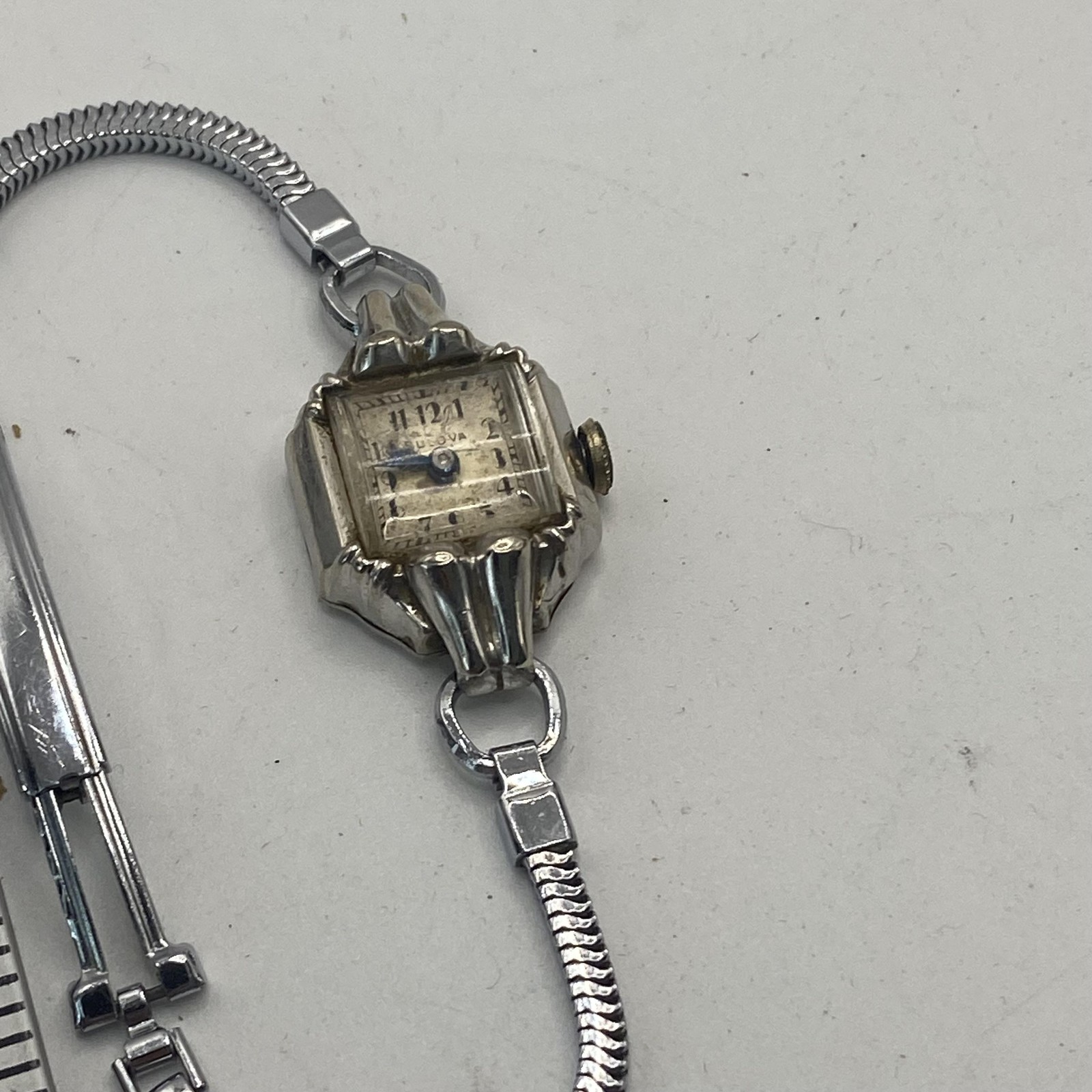Vintage Bulova Womens Silver Bracelet Watch Champagne Dial Mechanical J073504