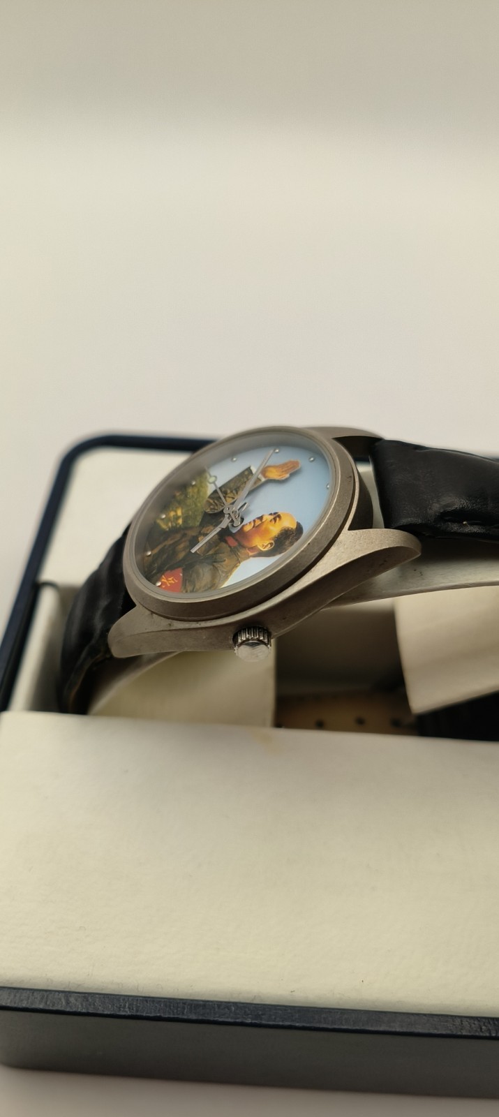 Shanghai Tang wrist watch Waving Hand mao – 1997 – Vintage – Collectible