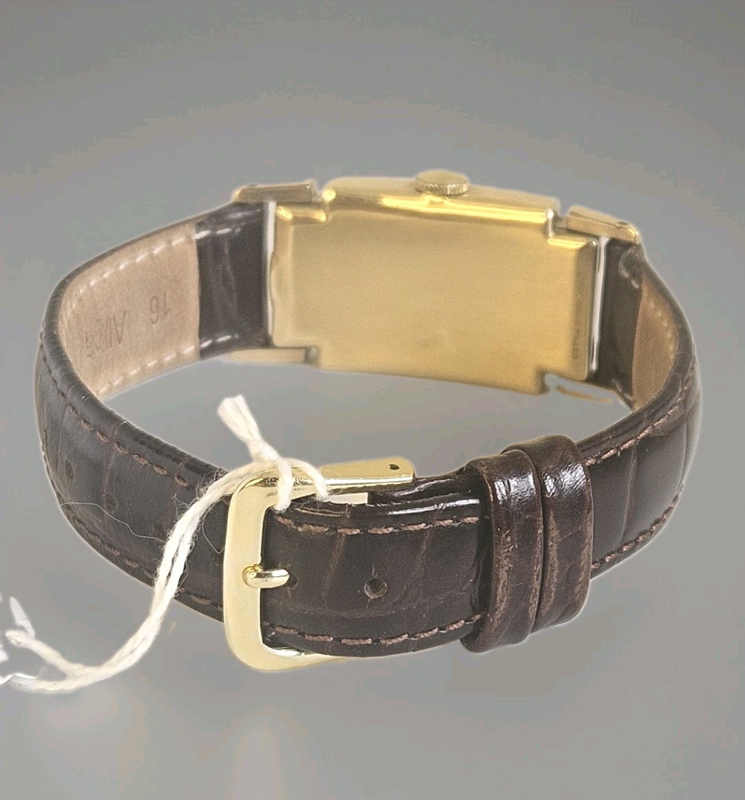 Vintage Hamilton Dickens Curved Case 17J Grade 980 Art Deco Wristwatch 1938 Runs