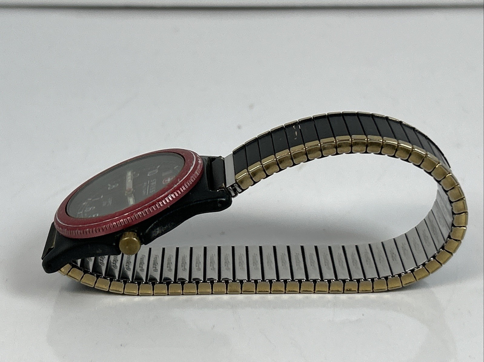 Swiss Military Watch Quartz 50M Red Black Water Resistant 5ATM Needs New Battery