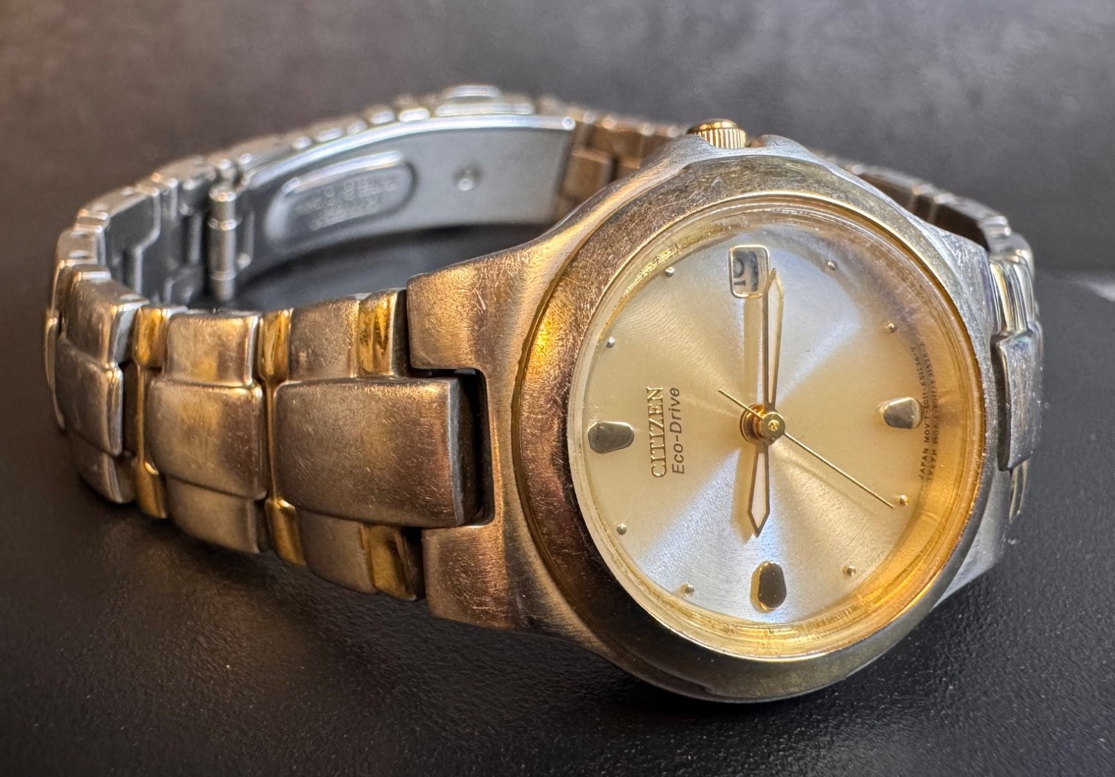 Citizen Eco-Drive Watch VTG E011-K16784 Two-Tone Stainless Steel Bracelet Unisex