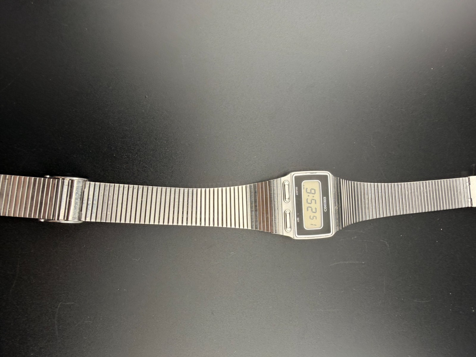 Rare Vintage Seiko F231-4010 Men’s Classic Digital LCD Watch JDM 1970s
