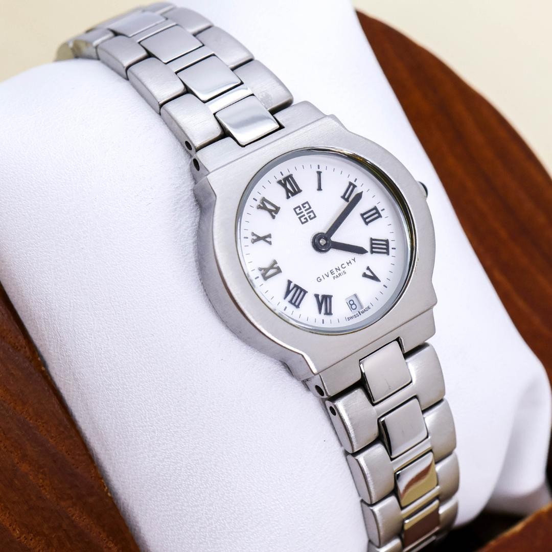 Givenchy Kelidone Quartz Date Wristwatch Womens 18cm 18.0cm/7.1in