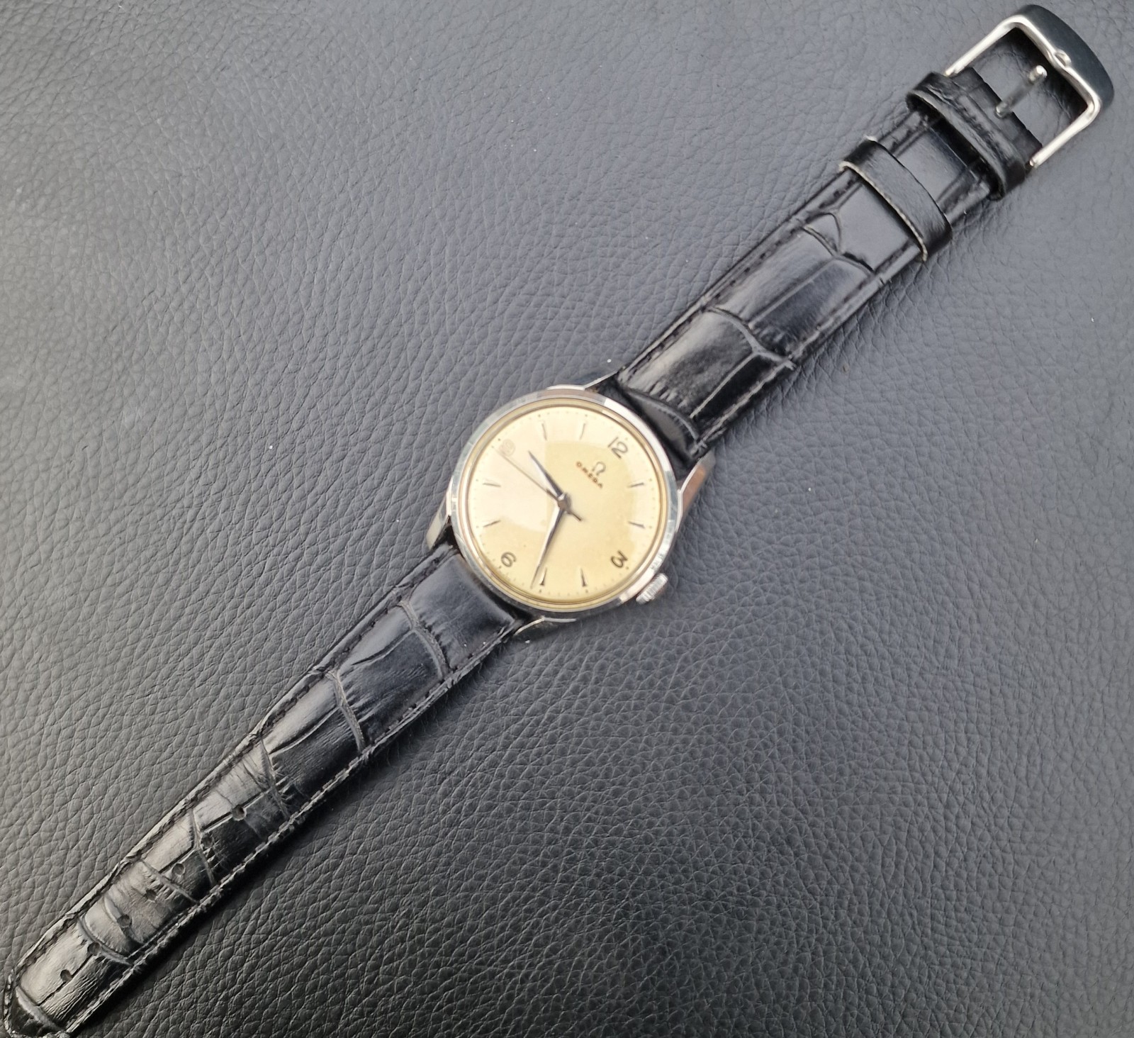 OMEGA GENTS MANUAL,REF 2640-1, 35MM,CAL 283,SCREW BACK CASE.