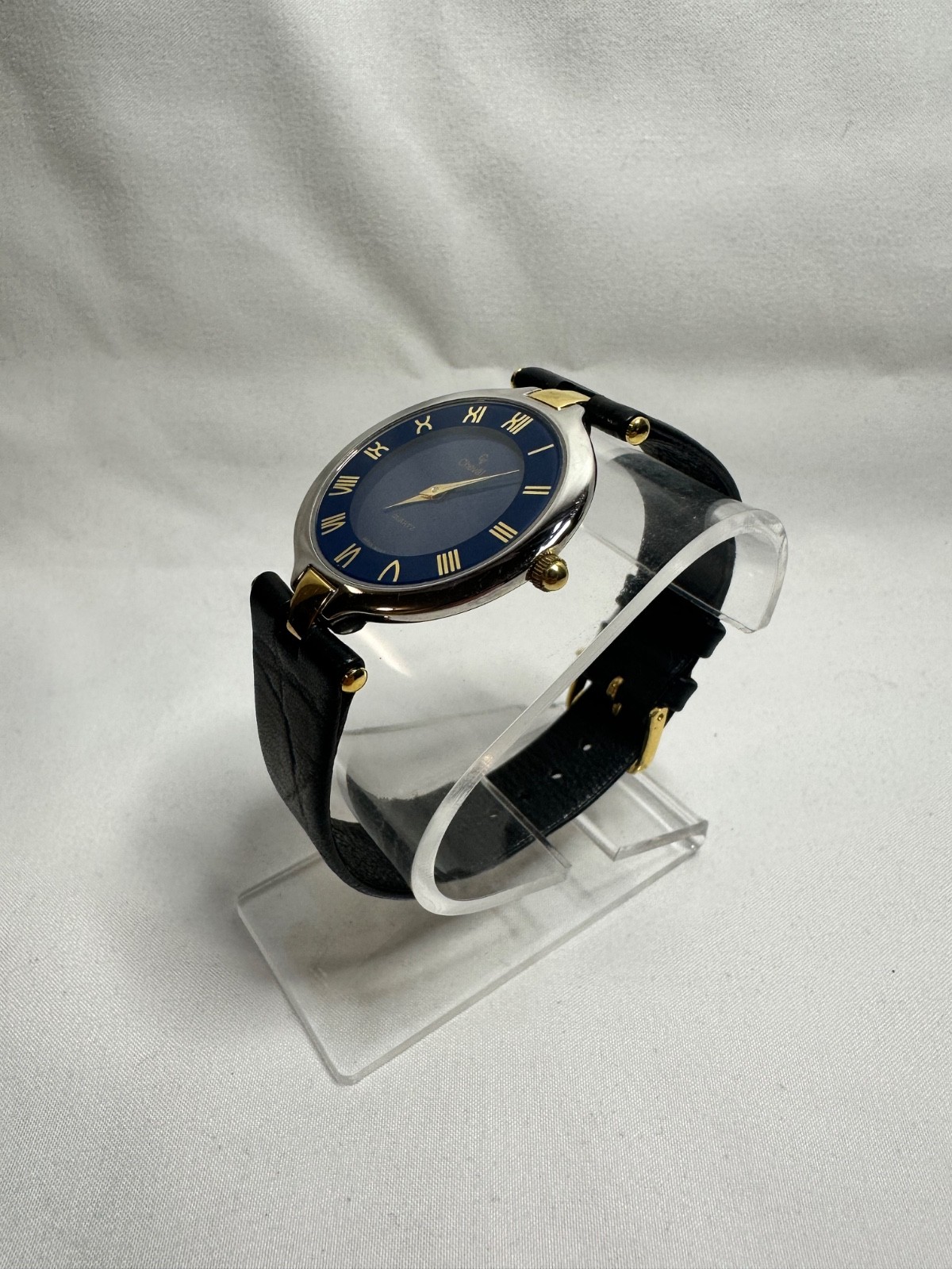 VINTAGE CHEVAL QUARTZ GOLD TONE CASE BLACK STRAP