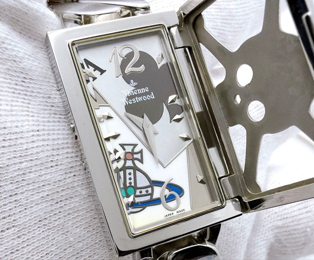 Working Rare Vivienne Westwood skull x trump orb wristwatch
