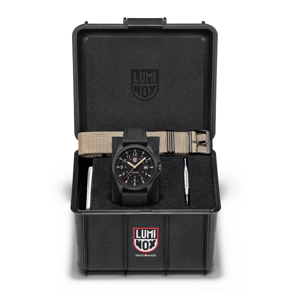 Luminox XL.1970.SET Men’s Atacama Field Black Dial Quartz 2 Strap 43 mm Watch