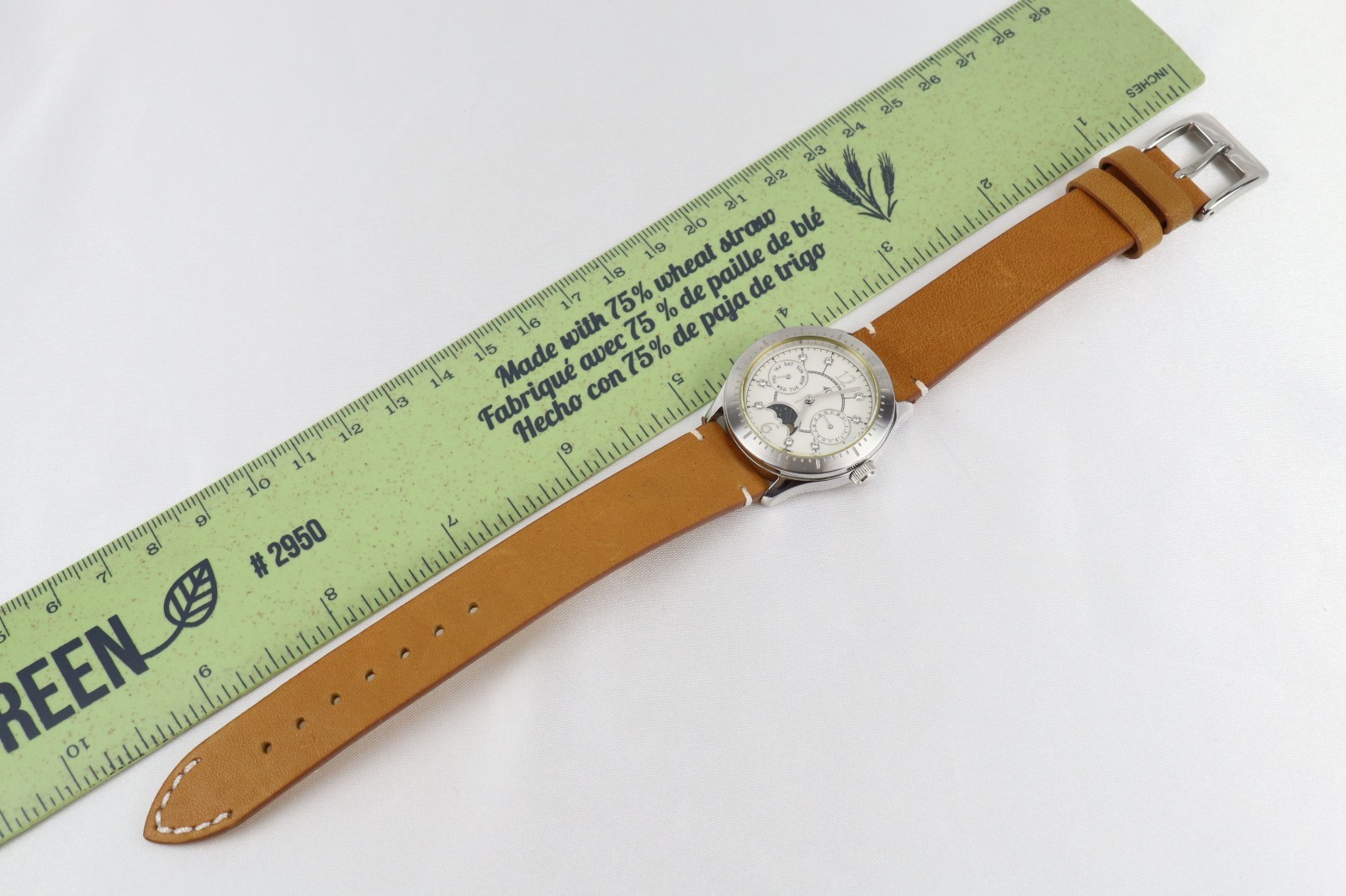 4℃ Moon Phase Watch 32mm White Dial with Rhinestone Accents Made in Japan
