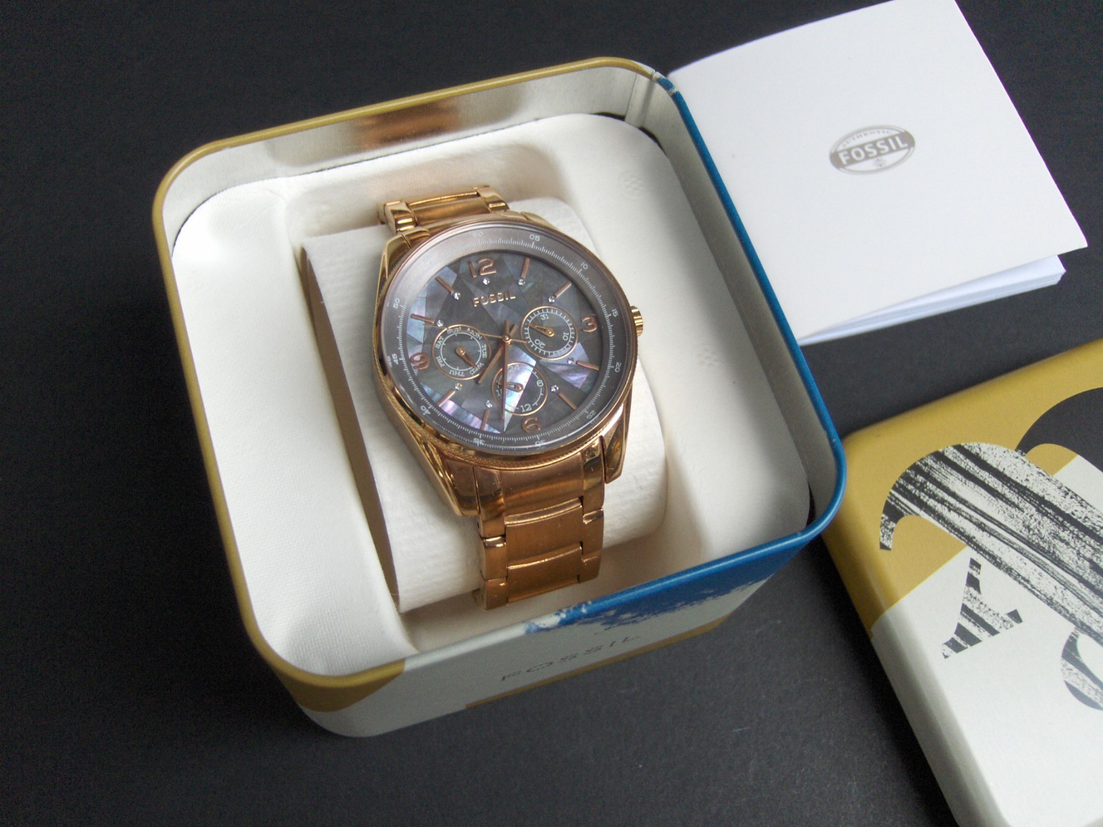 FOSSIL JUSTINE BQ 1681 ABALONE GEOMETRIC RAINBOW MOTHER OF PEARL 3 EYE FACE DIAL