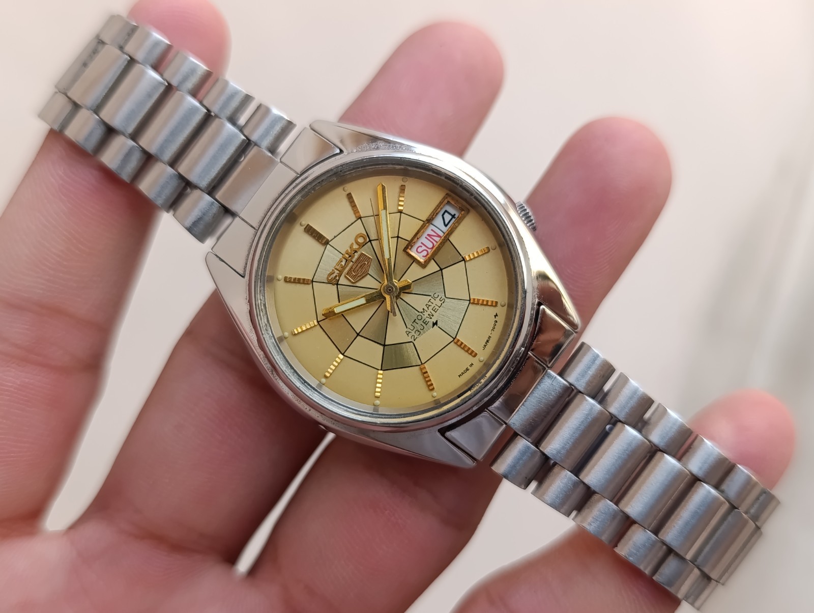 Rare Vintage Seiko 5 Automatic Gold Spider Web Dial SS Men’s Japanese Wristwatch