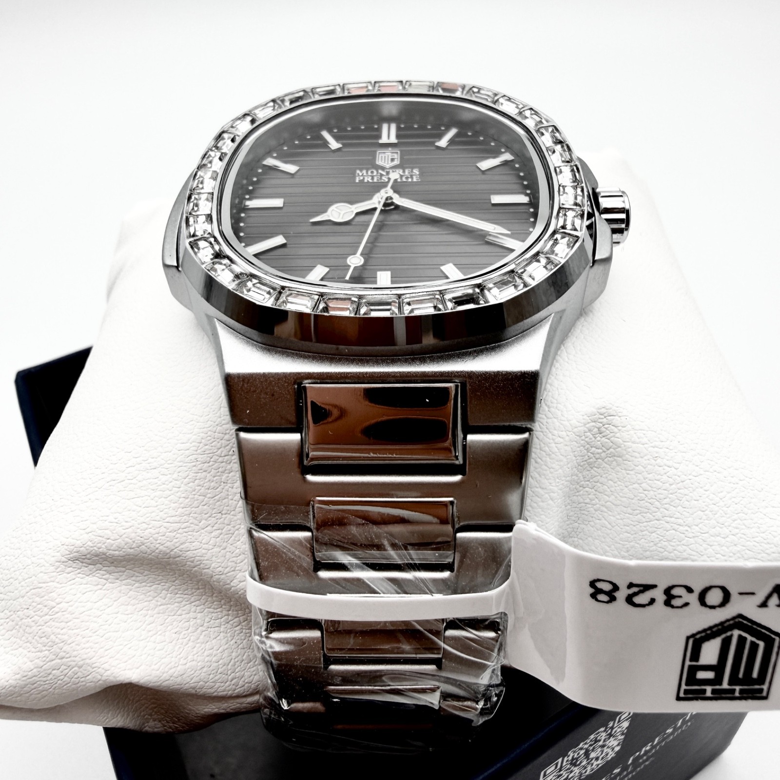 NEW MONTRES PRESTIGE x INVICTA Men’s Baguette Octagonal Stainless Steel Watch