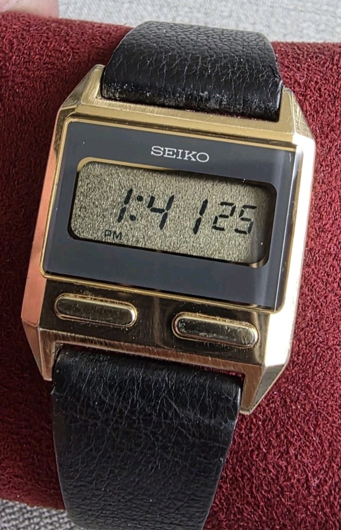 Vintage Seiko F231 4030 Digital Watch
