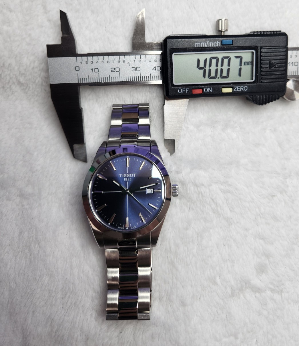 Beautiful Tissot Gentleman 40mm Men’s Watch Swiss Made Bue Sunburst Dial