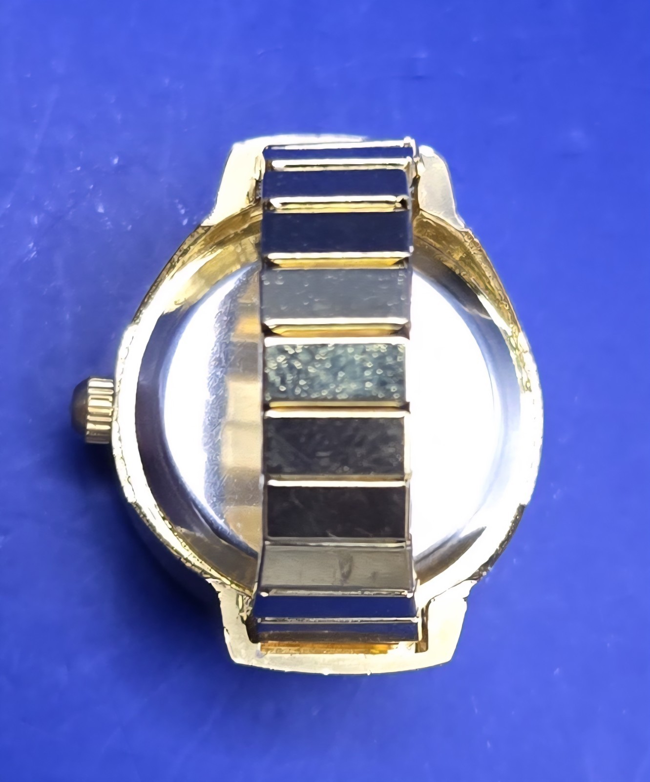 GOMIA Gold Tone & Crystal Accents Quartz Ring Watch w/Stretch Band *WORKS* 💍