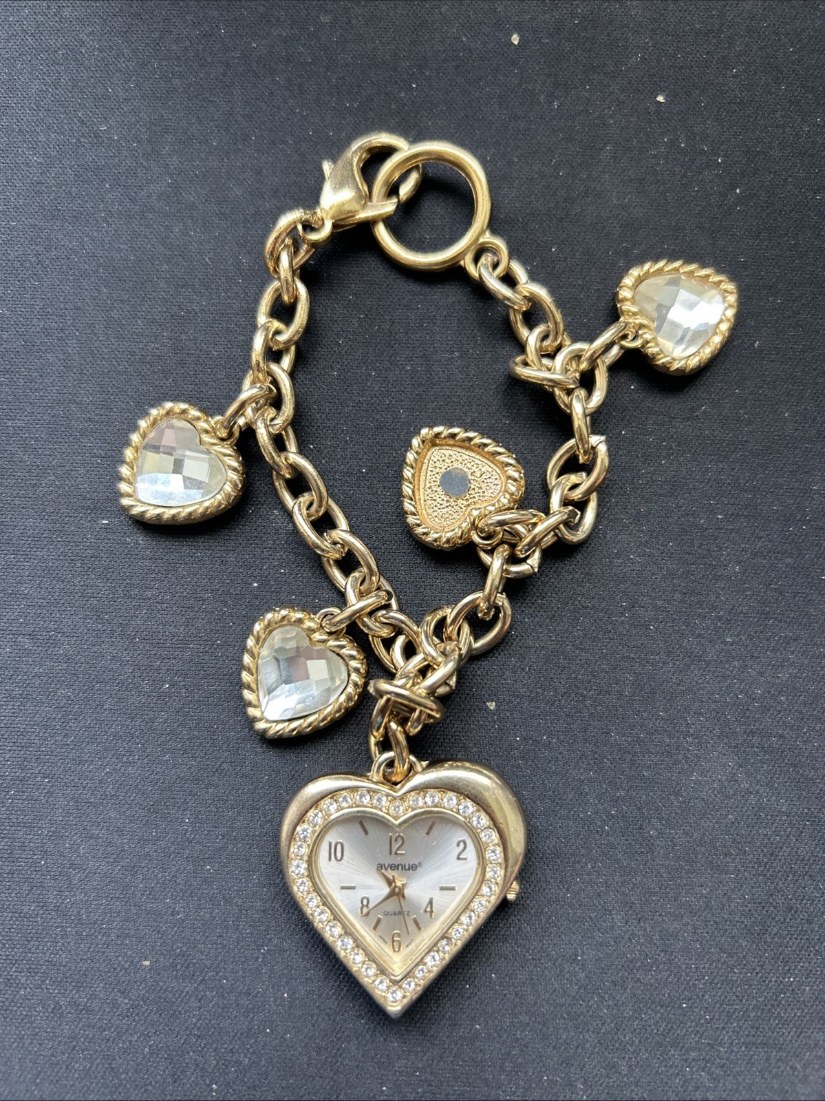 Avenue Heart Shaped Charm And Case Women’s Quartz Watch