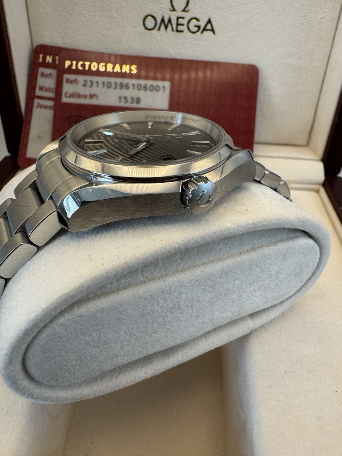 OMEGA Seamaster Aqua Terra Grey Dial Watch – 231.10.39.61.06.001 Box & Papers