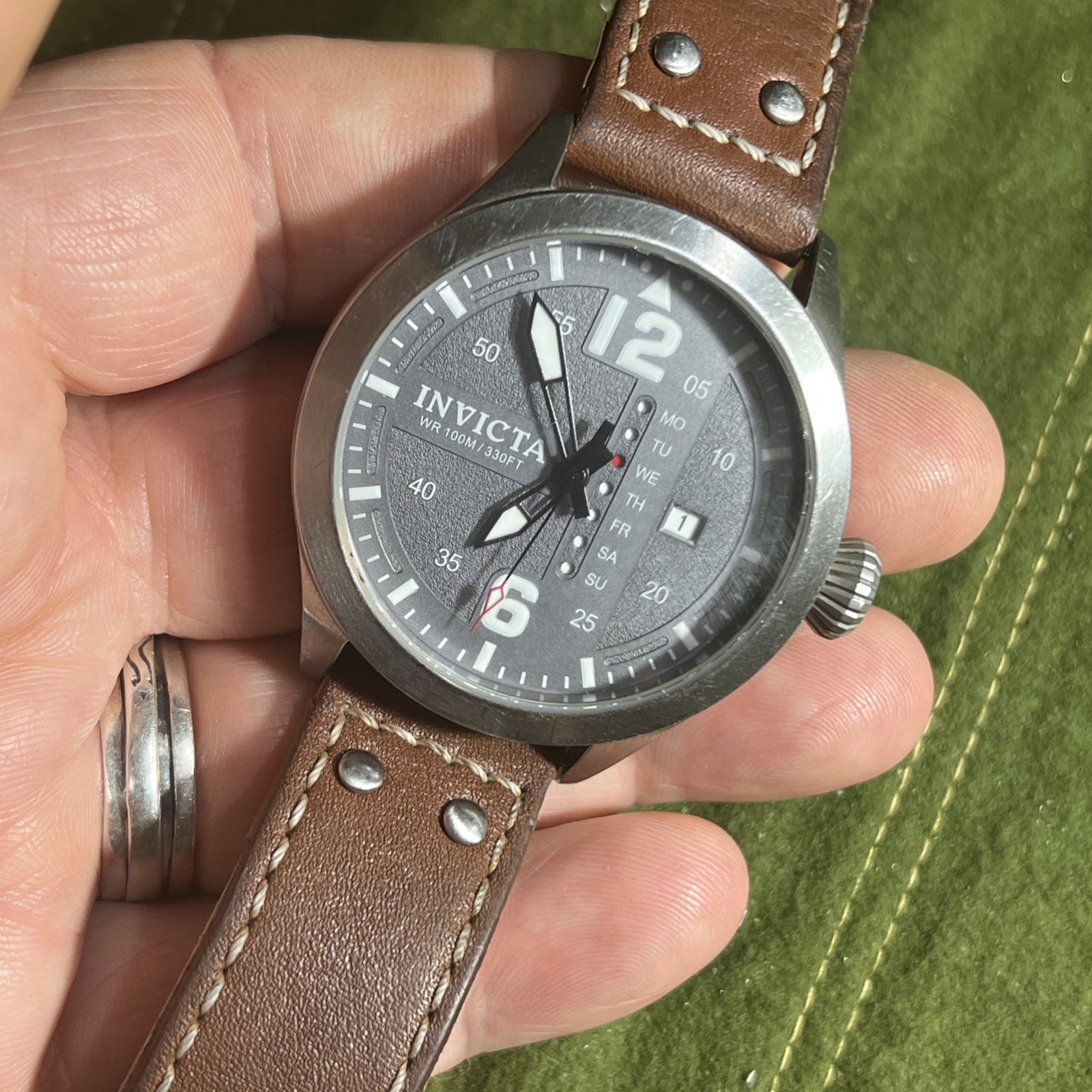 I FORCE Invicta 22182 Men Watch gray Face W/ original Leather Band/Day date RUNS