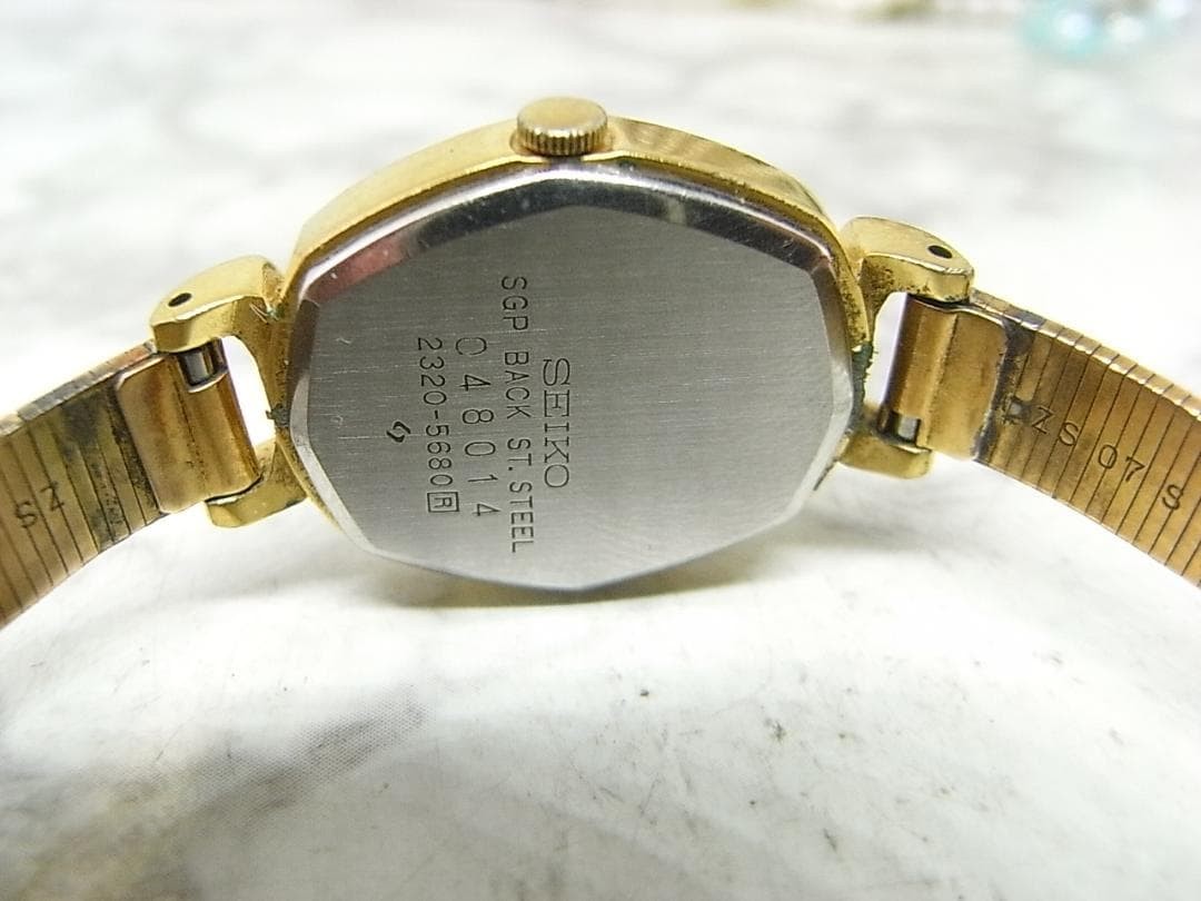 Vintage SEIKO Octagon Ladies Quartz Watch Gold Dial