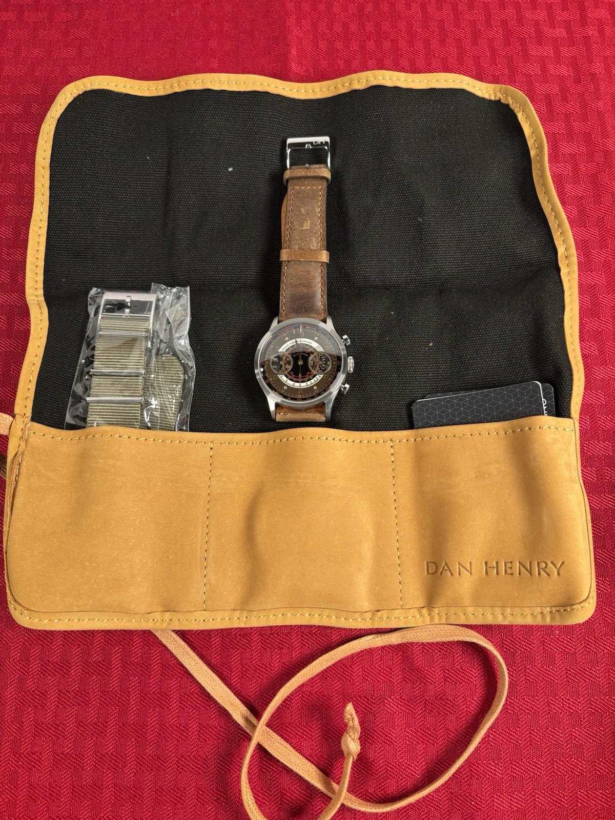 Dan Henry 1939 Chronograph Quartz 38mm Sapphire Tachymeter Brown Leather