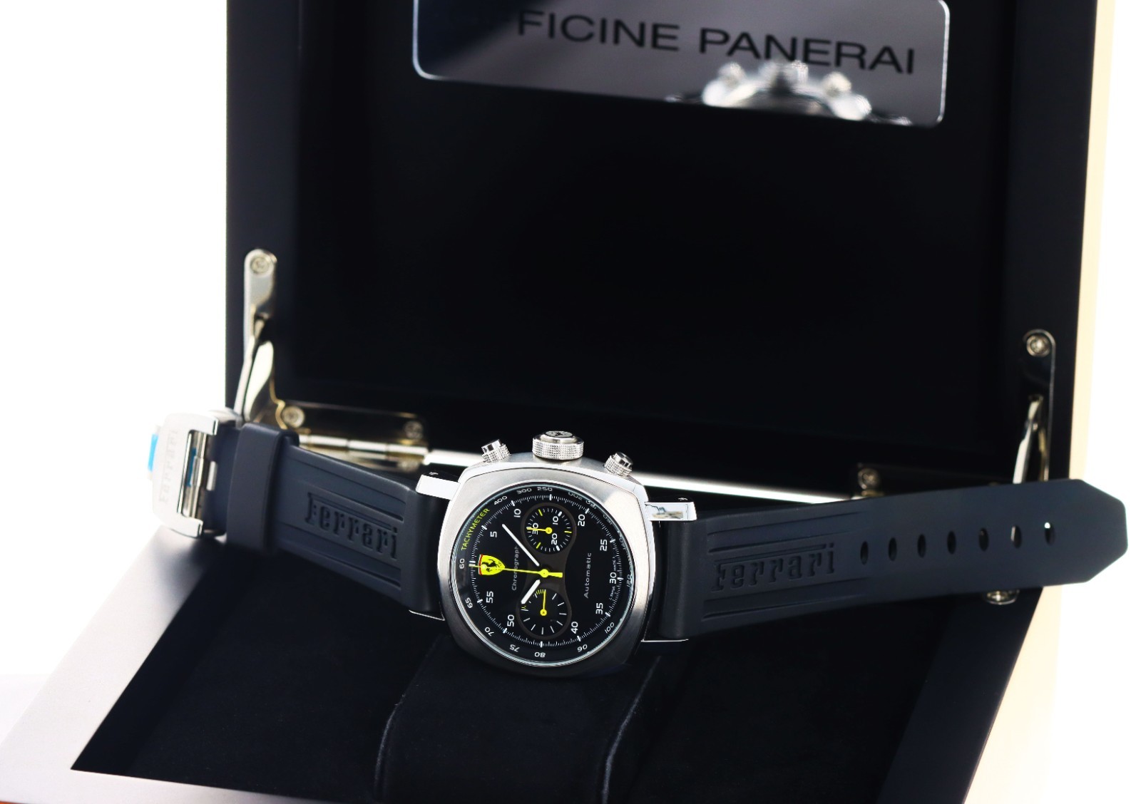 Panerai Ferrari Scuderia Chronograph, Black Dial, Limited to 800 -Steel FER00008