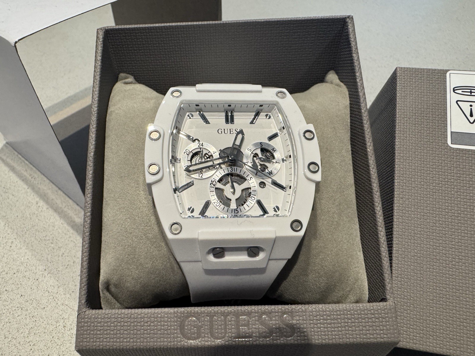 GUESS Phoenix Multifunction Men’s Quartz Analog Watch White Silicone Strap Box