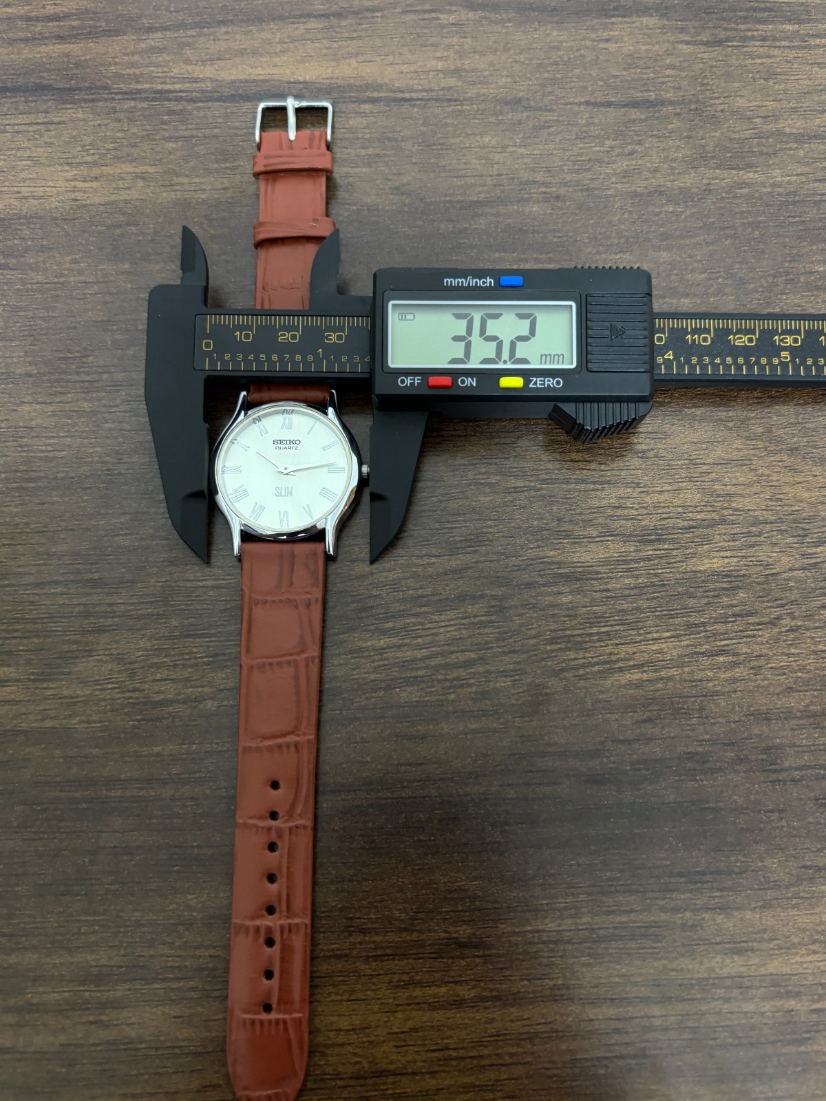 Vintage Classic Seiko Slim Men’s Wrist watch -Leather Strap