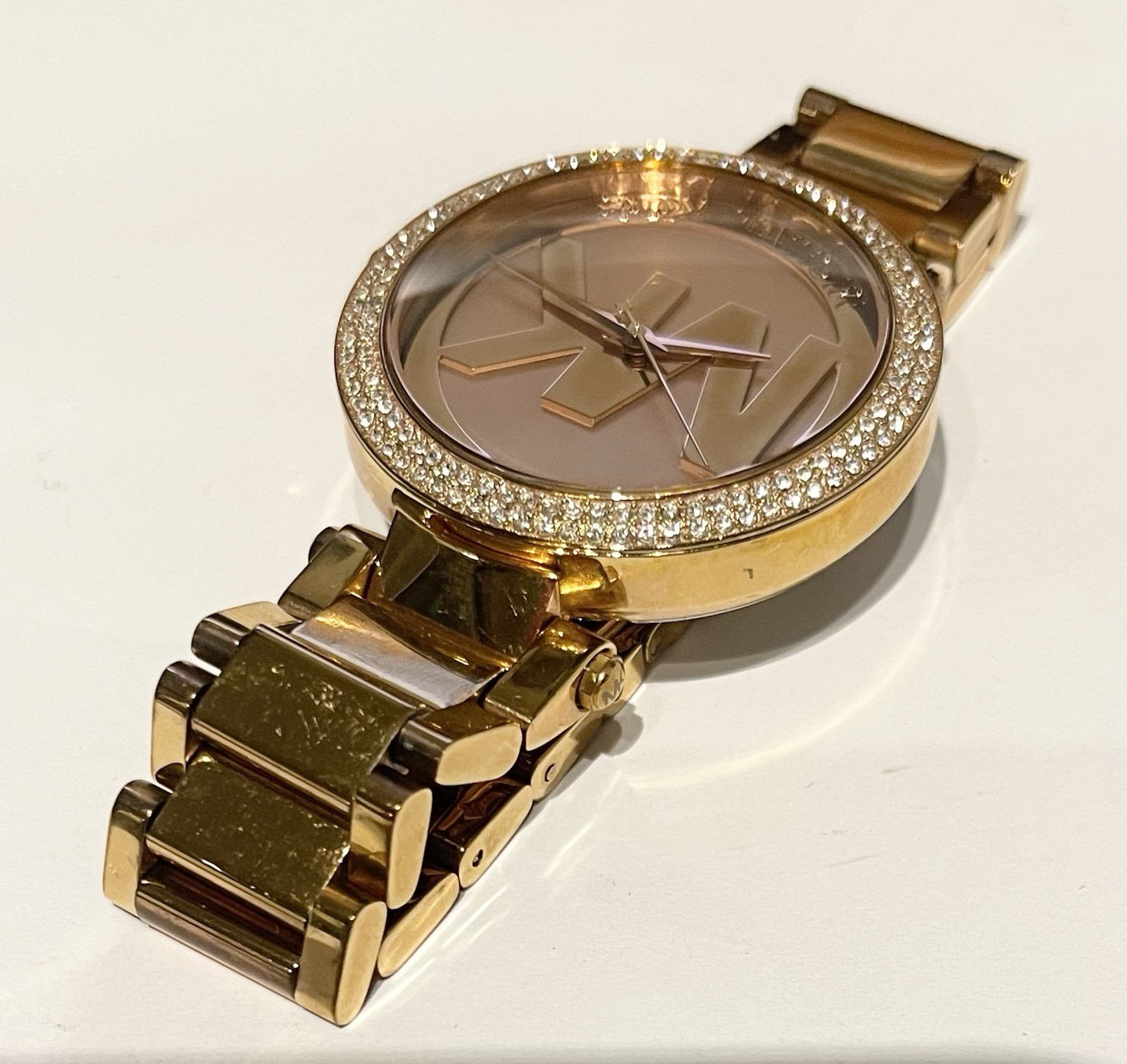 Michael Kors MK-5865 Gold-Tone Stainless Steel Analog Dial Quartz Watch New Batt