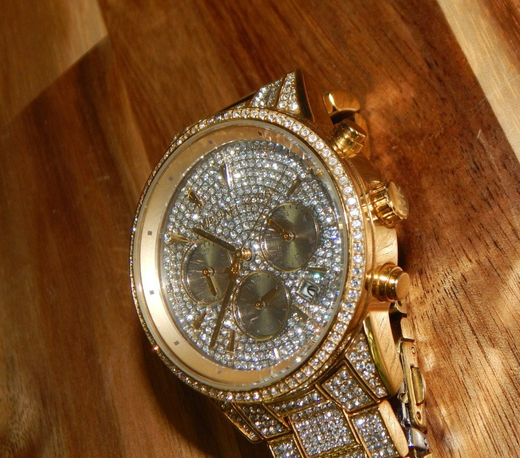MICHAEL KORS MK-6747 Ritz Chronograph Pave Gold Tone Stainless 41mm Watch 50m