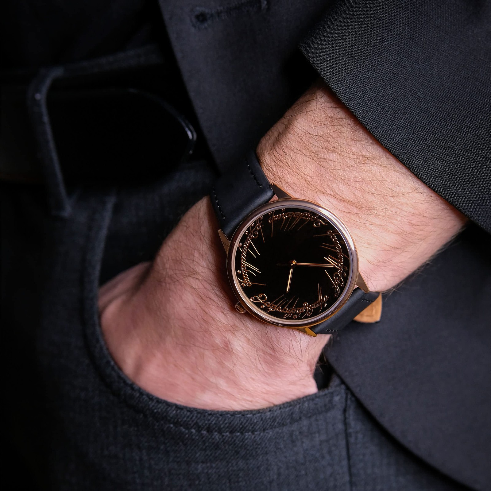Lord of the Rings Wristwatch with Elvish Inscription of One Ring with Genuine Leather…