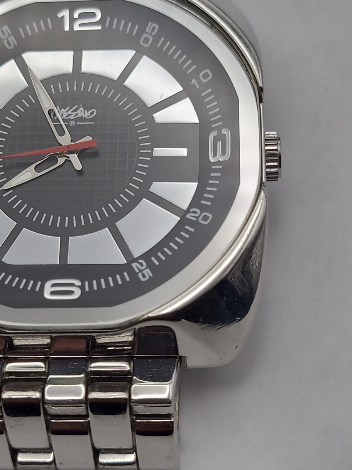 Mossimo Analog Quartz Watch Men Oversized Silver Tone New Battery Working