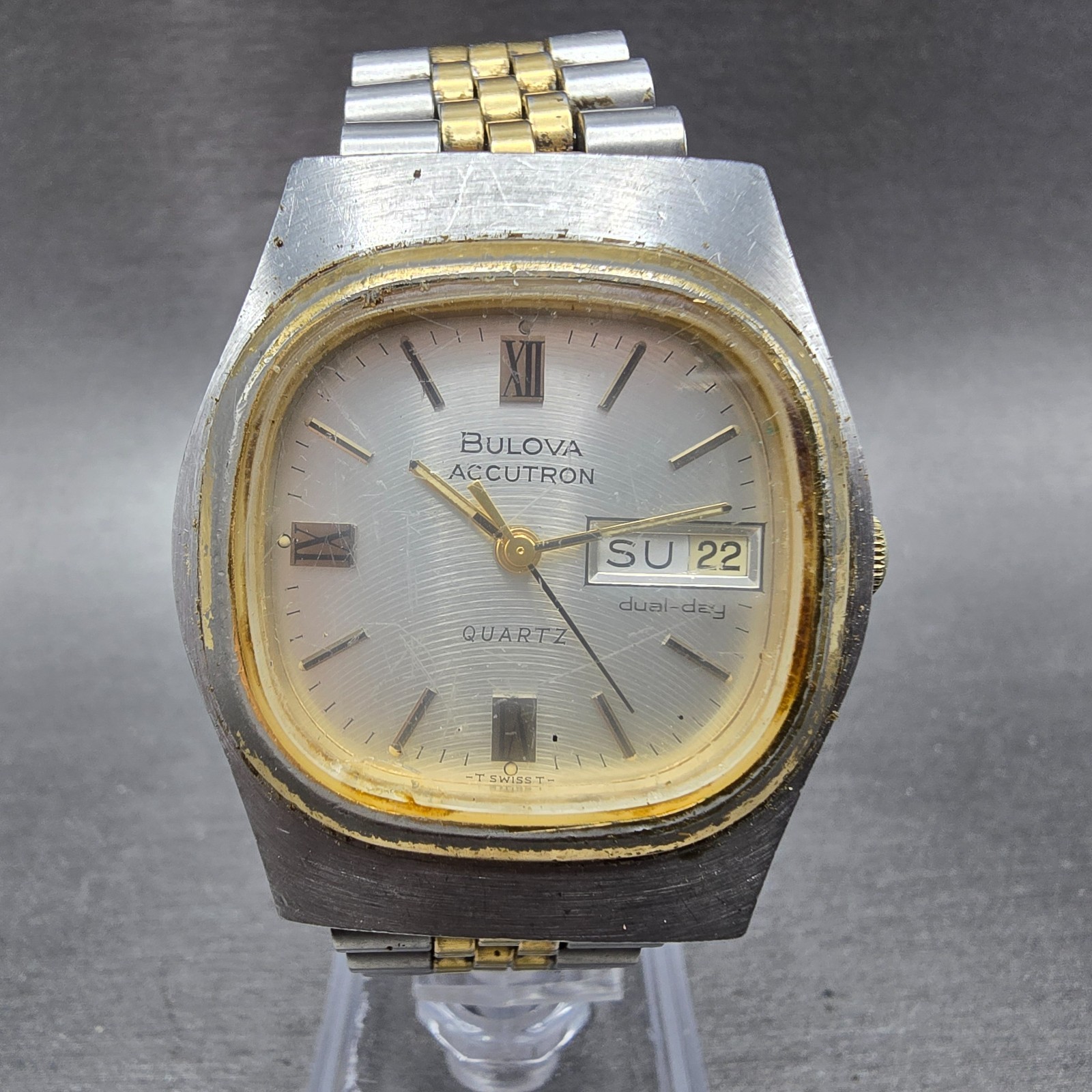 Bulova Accutron Watch Men 35mm Silver Dial Two Tone Daydate Round New Battery