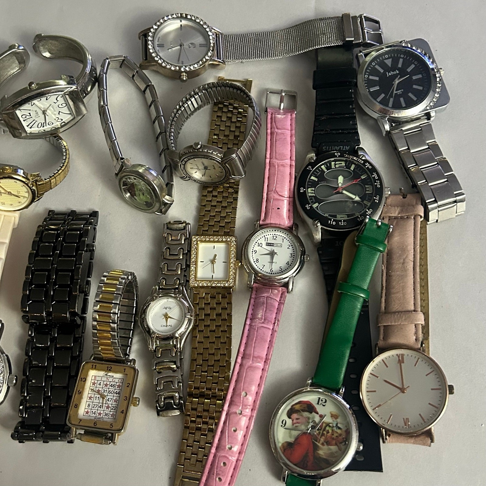 Assorted Watches Used Not Working For Parts Or Pieces lot 17