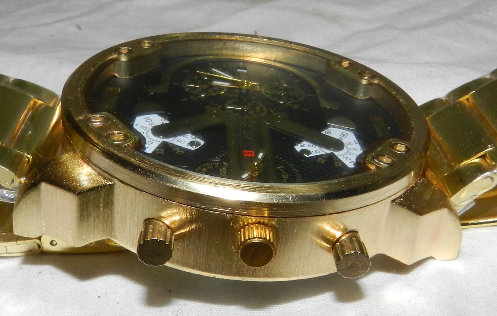 Men’s Large Shiweibao A 3137 3 bar Time 4 watch – Needs battery