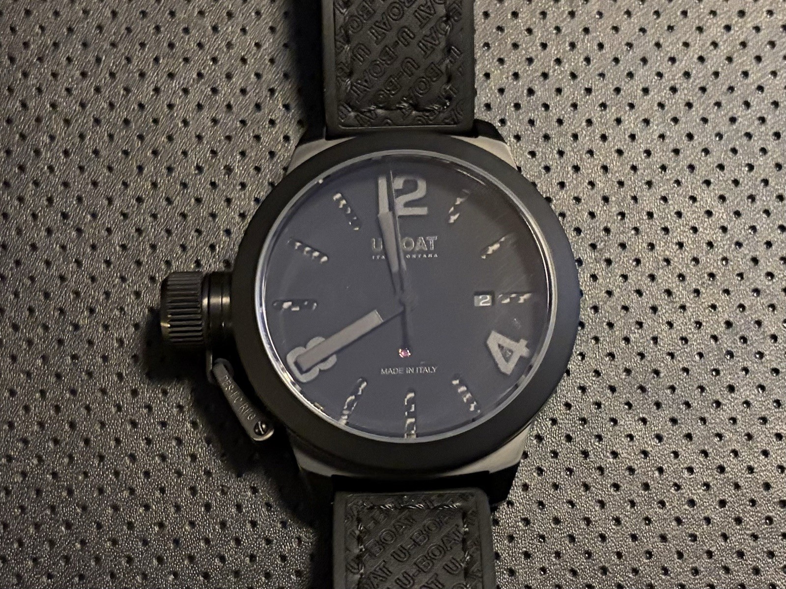 U-Boat Classico 5573 Left Hook 53mm Auto Carbon Fiber +Extra Strap / FULL SET