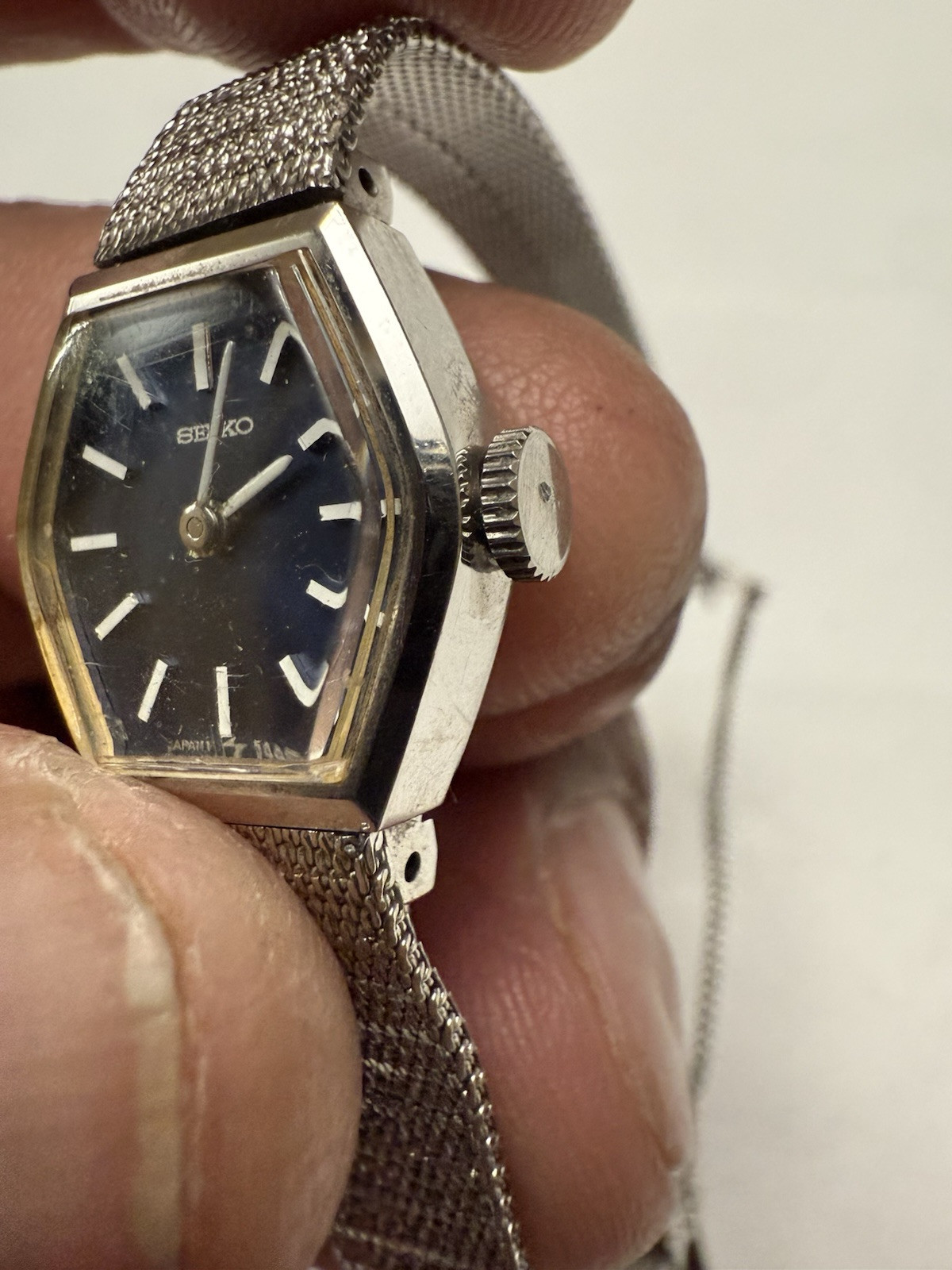 1970 SEIKO Vintage Womens Mechanical Watch 11-5199 Hexagonal Silver Toned RUNS!