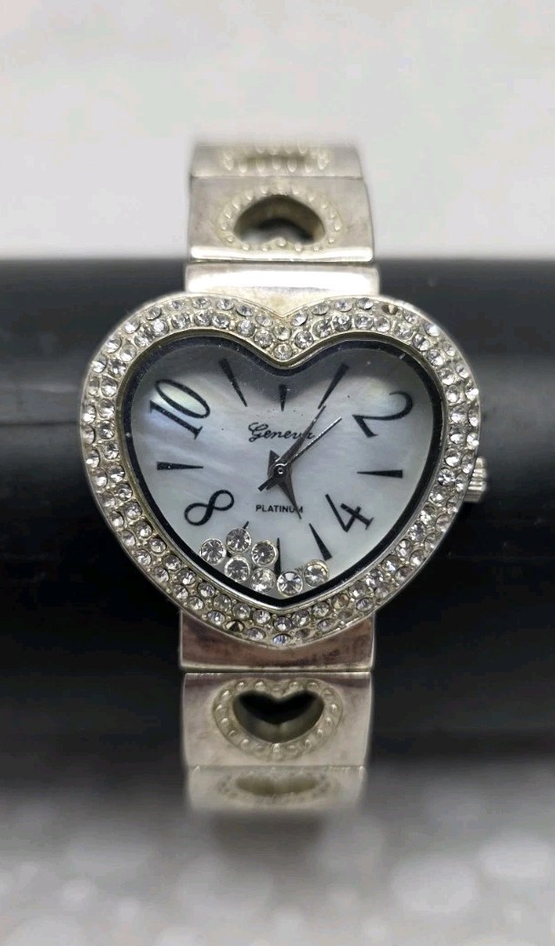 Geneva SILVER HEART RHINESTONE WOMEN’S BANGLE CUFF FASHION WATCH New Batteries