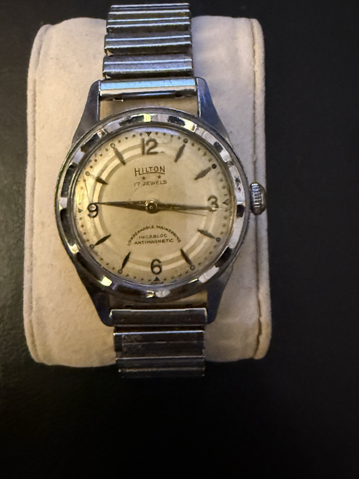 Vintage Hilton Men’s 17 Jewel Swiss Manual Wind Watch