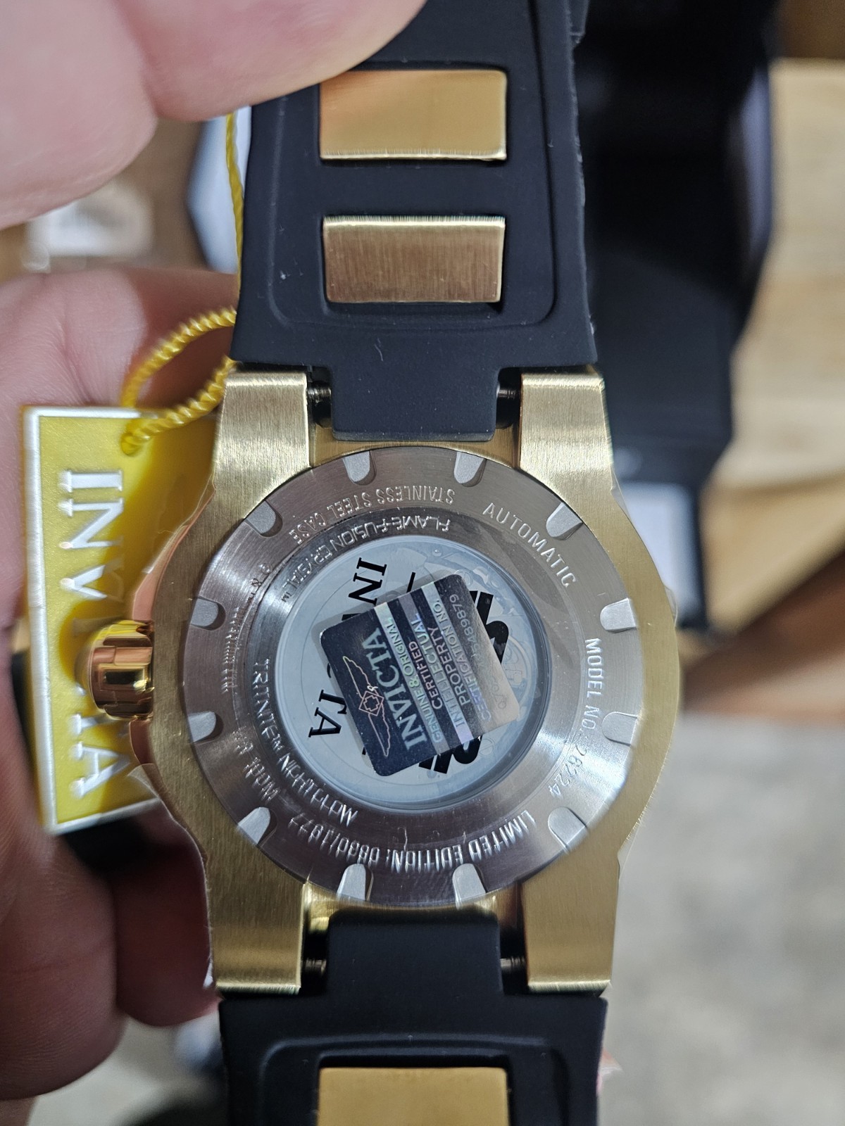 Invicta Star Wars C-3PO MenModel 26224 – Men’s Watch Automatic