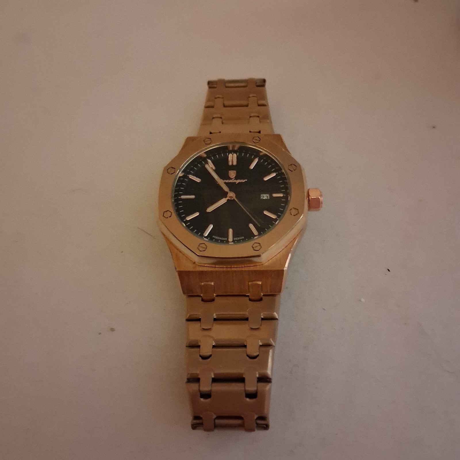 Poedager Man’s Watch QUARTZ Gold Tone WATERPROOF BUSINESS WATCHES Works Great