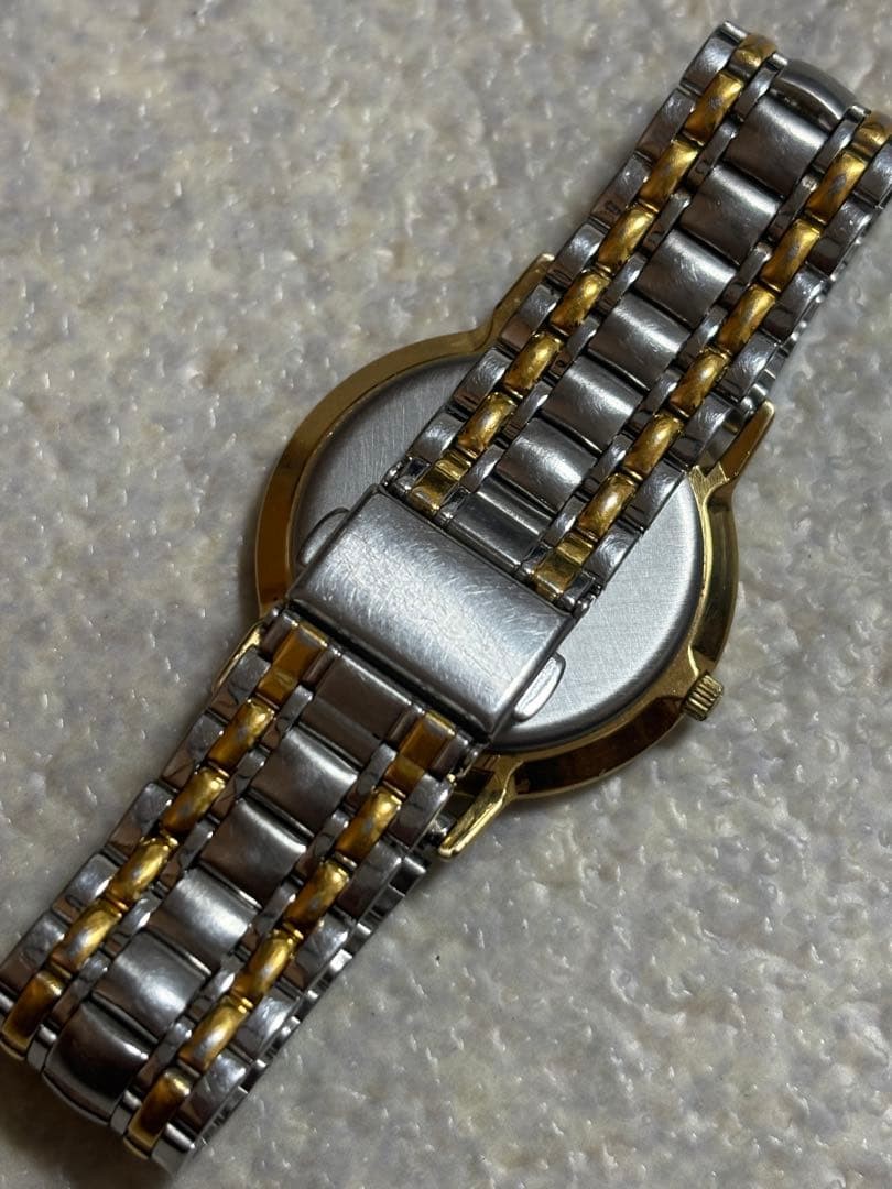 GUCCI 3000.2.M Quartz Mens Wristwatch