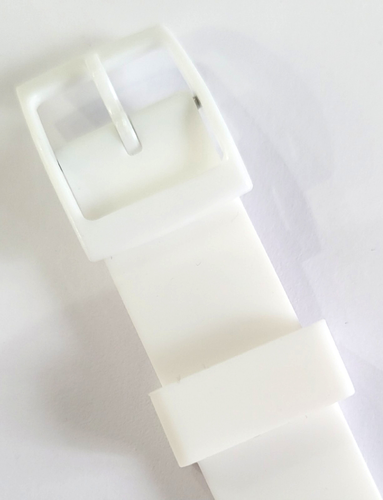 Swatch Originals: Standard Gent Watch ‘Just White’ – GW151 on New Silicone Strap