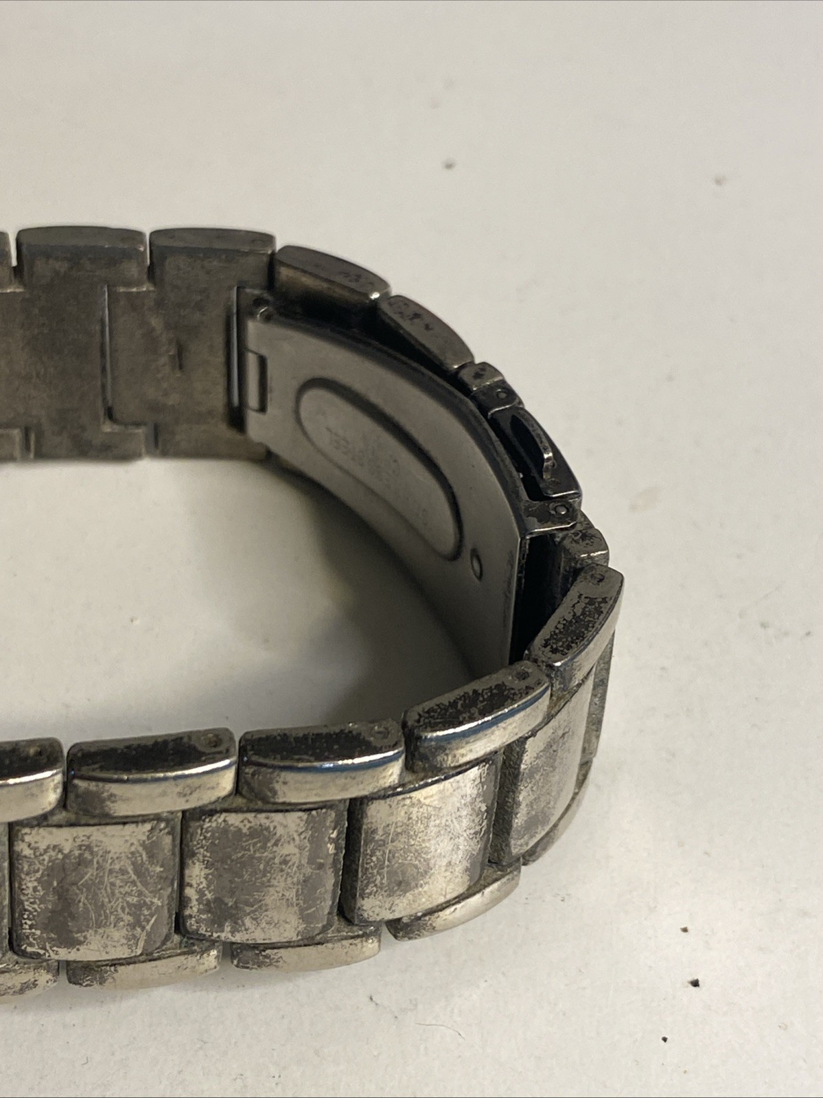 Men’s Watch FMDAL924 Unbranded Metal Band New Battery Preowned