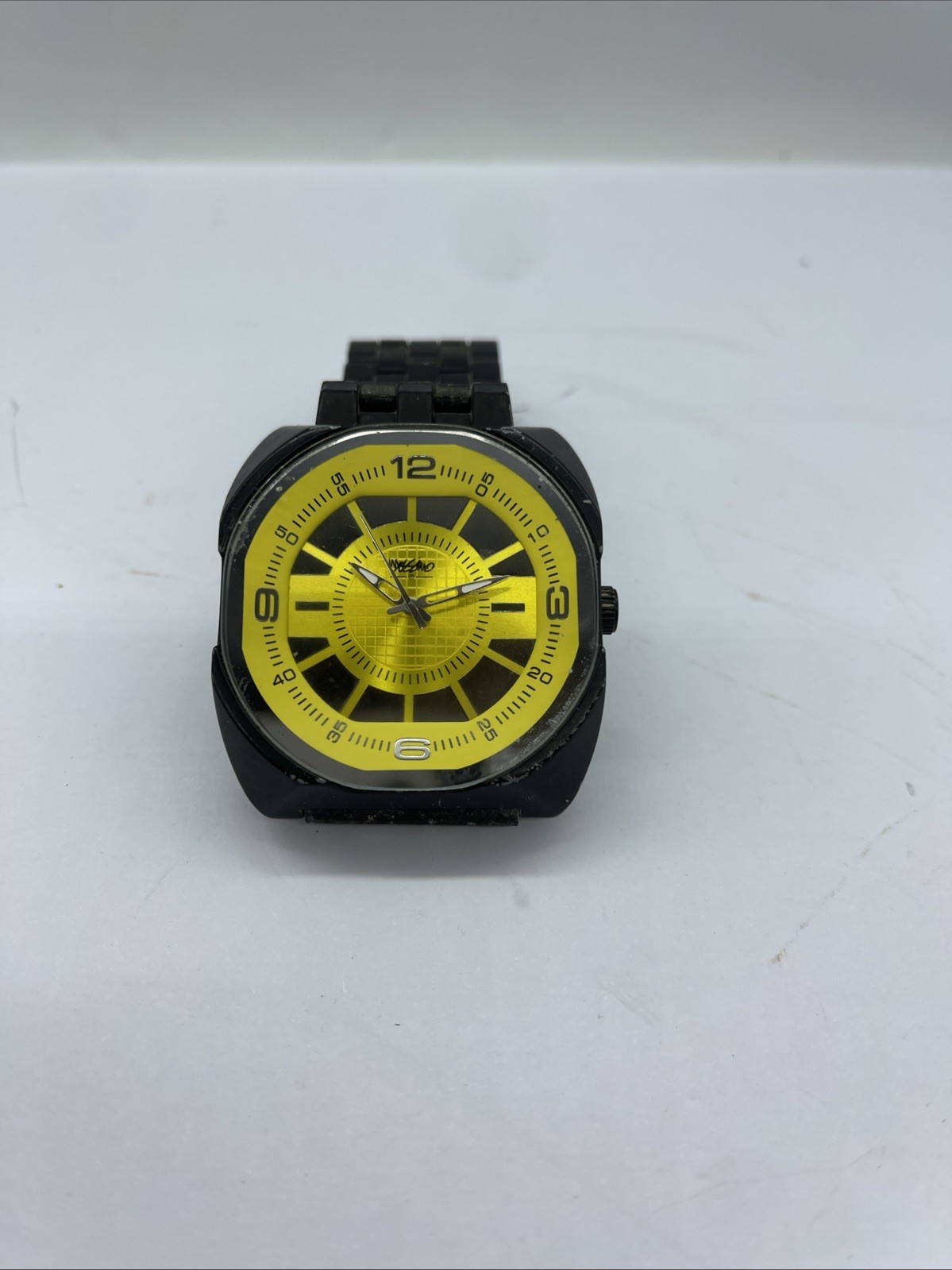 Mossimo Large Face Watch Black and Yellow MM90290 S60-12