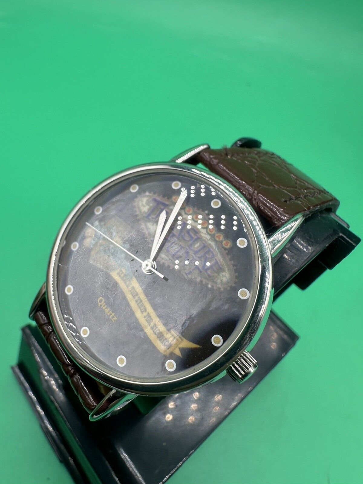 Las Vegas Treasure Hunt-Search the Strip for $1 Million Quartz Black Watch