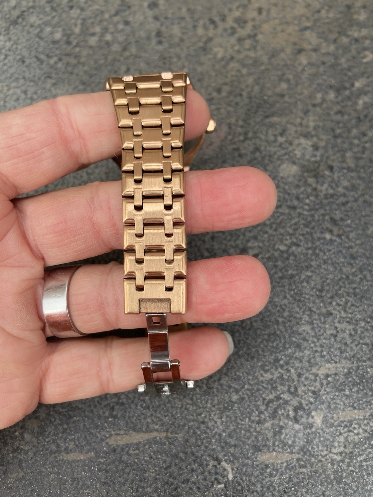 PAAZOMU Luxury Quartz Watch Date Watch High Quality Working-Clasp Broken-Read!!!