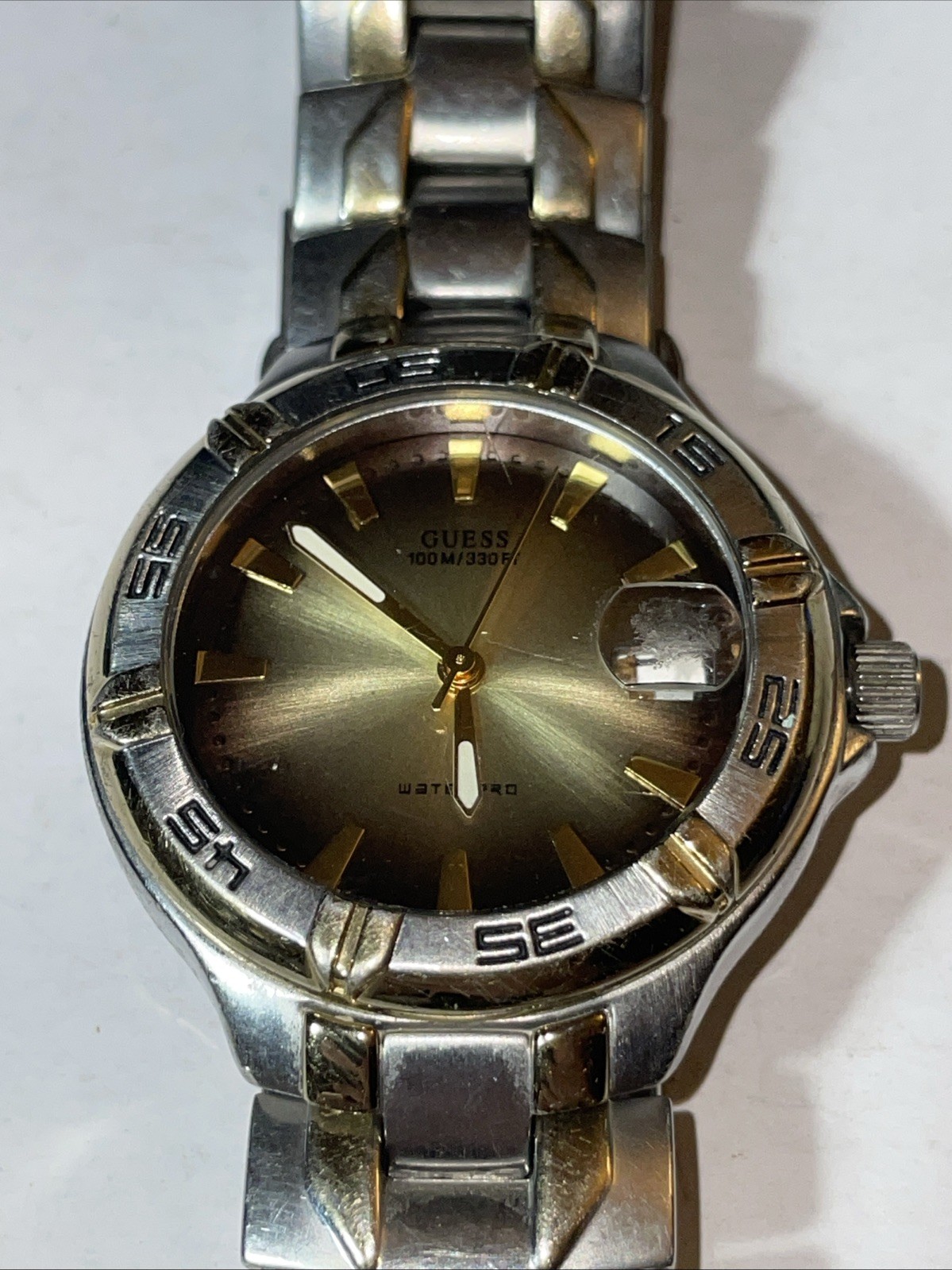 Guess Waterpro Two-Tone Bezel Unique Colored Dial Rotating Bezel READ W-72