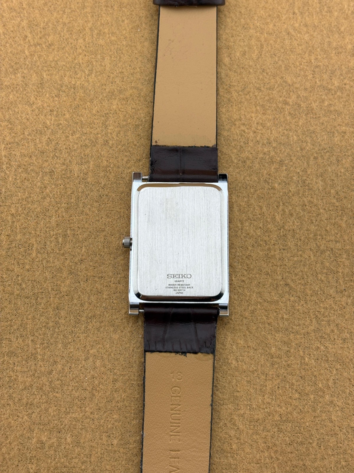 RARE BLACK SILVER Vintage Seiko Slim Quartz men’s Wristwatch-dark brown strap