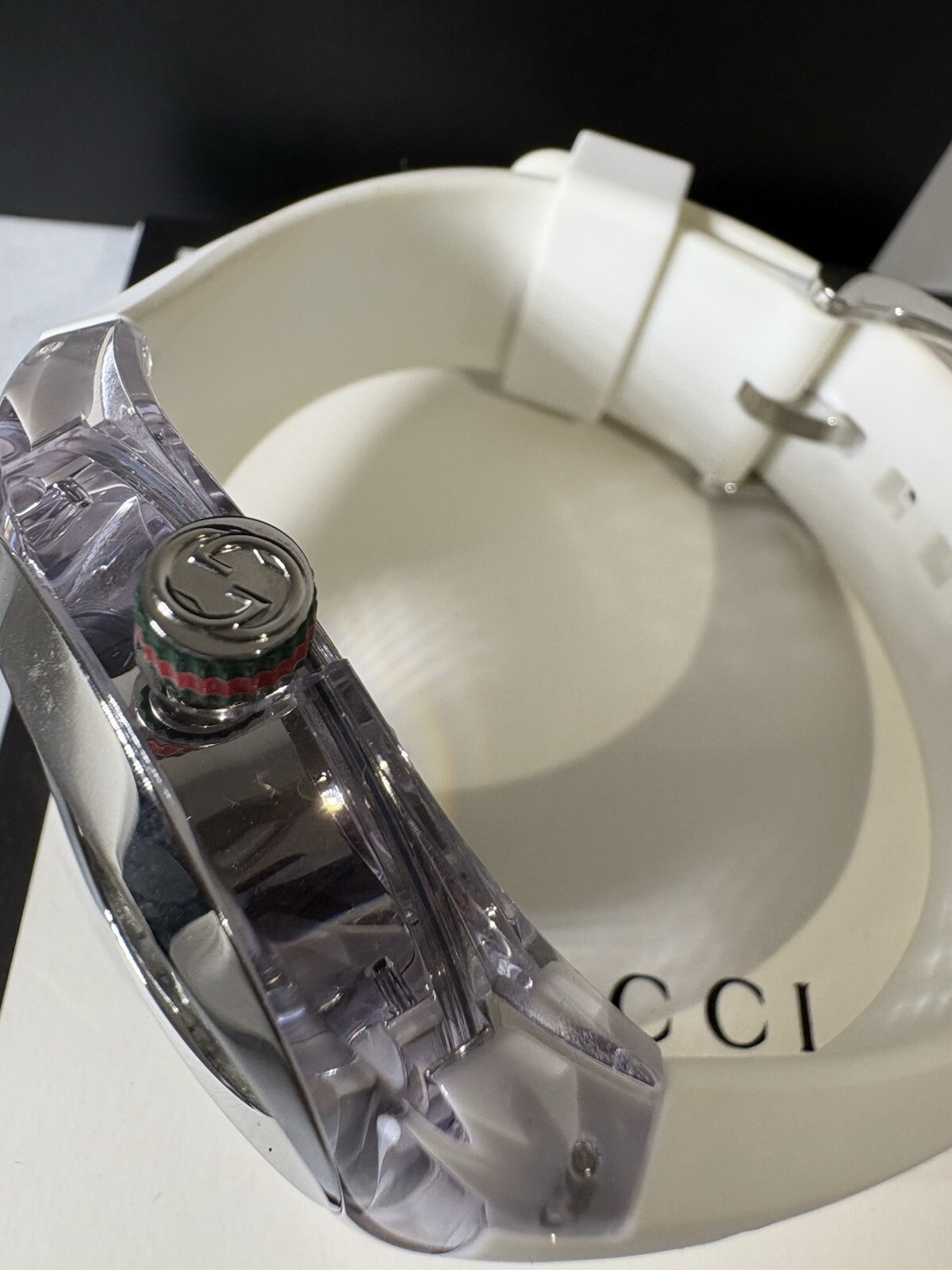 Gucci YA137102 Unisex Sync XXL Rubber Swiss Quartz Watch – White