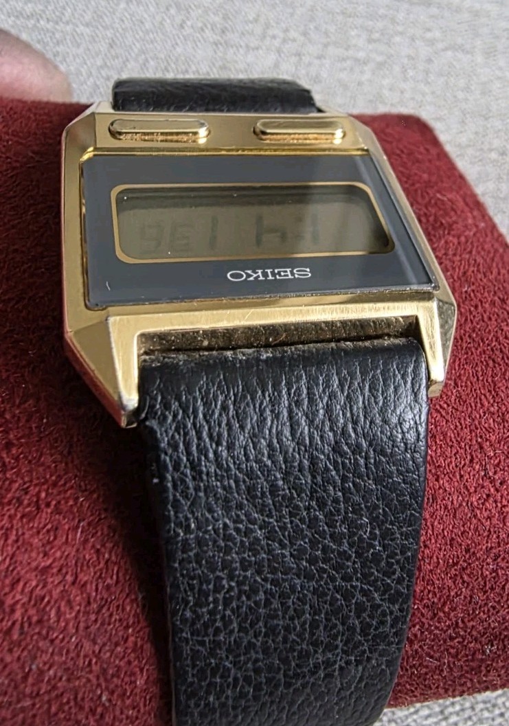 Vintage Seiko F231 4030 Digital Watch